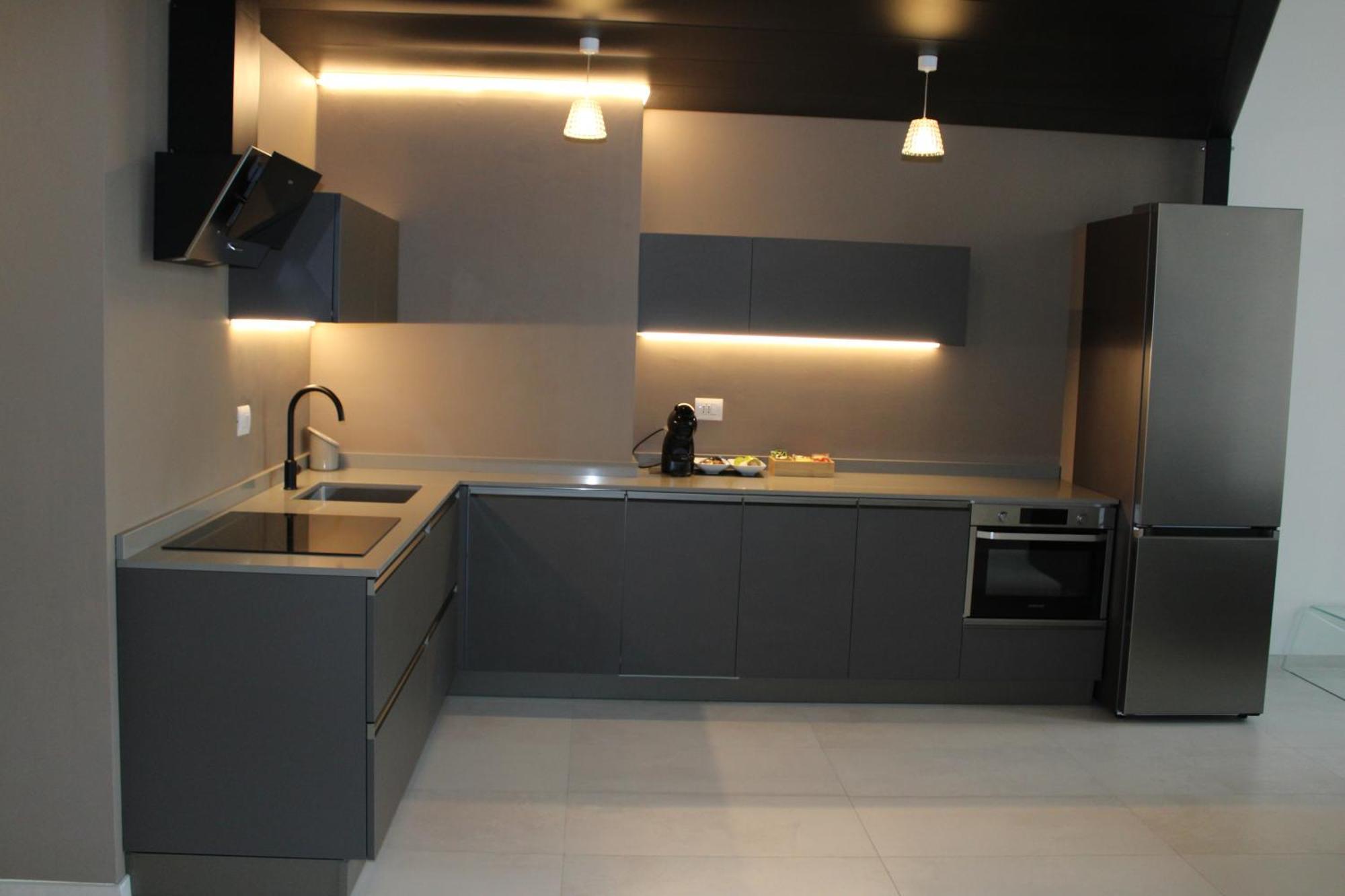 Milan Space Loft - Apartment Close To M5 Subway - Free Parking - Sky & Netflix Tv Ngoại thất bức ảnh