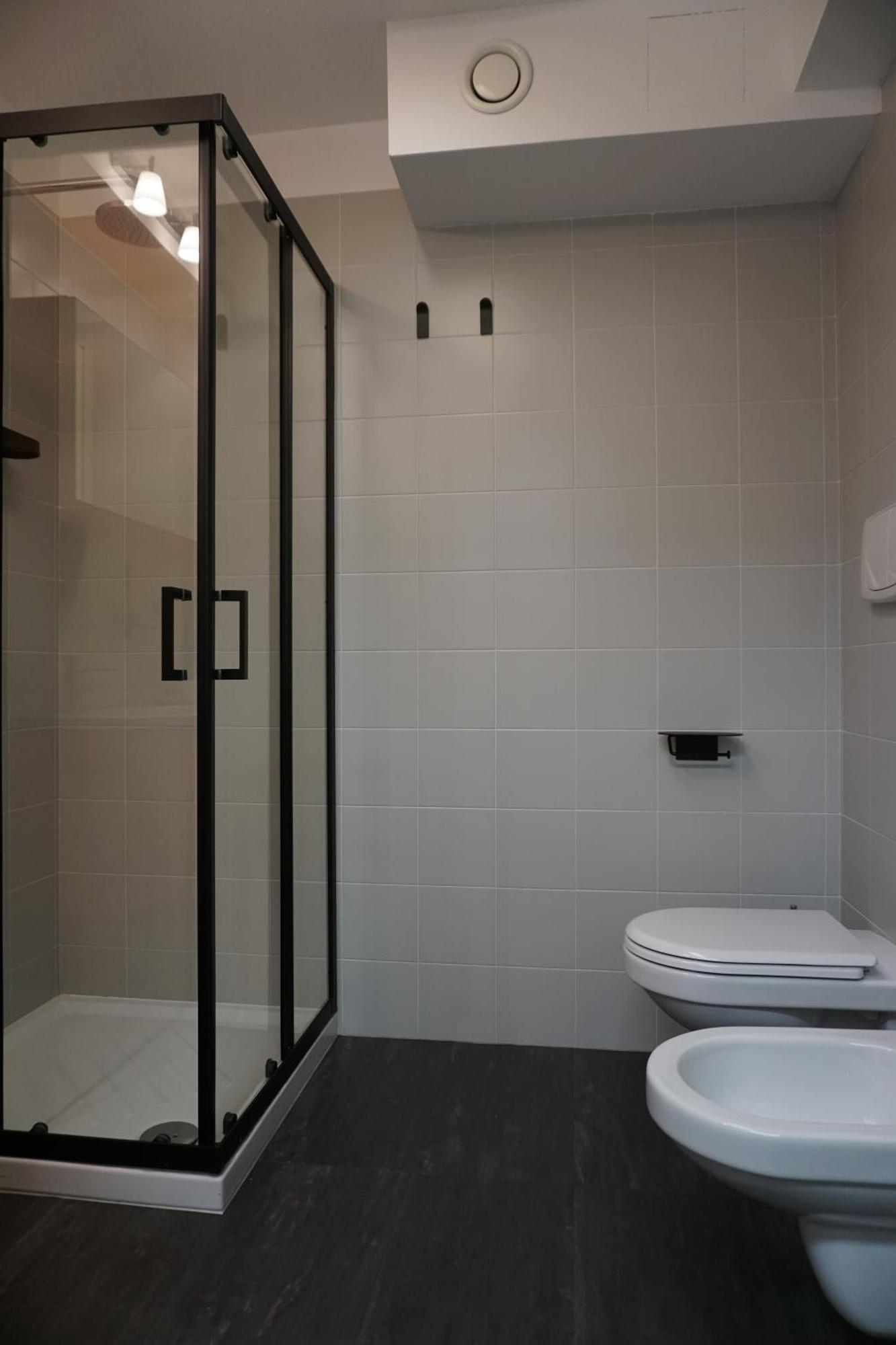 Milan Space Loft - Apartment Close To M5 Subway - Free Parking - Sky & Netflix Tv Ngoại thất bức ảnh