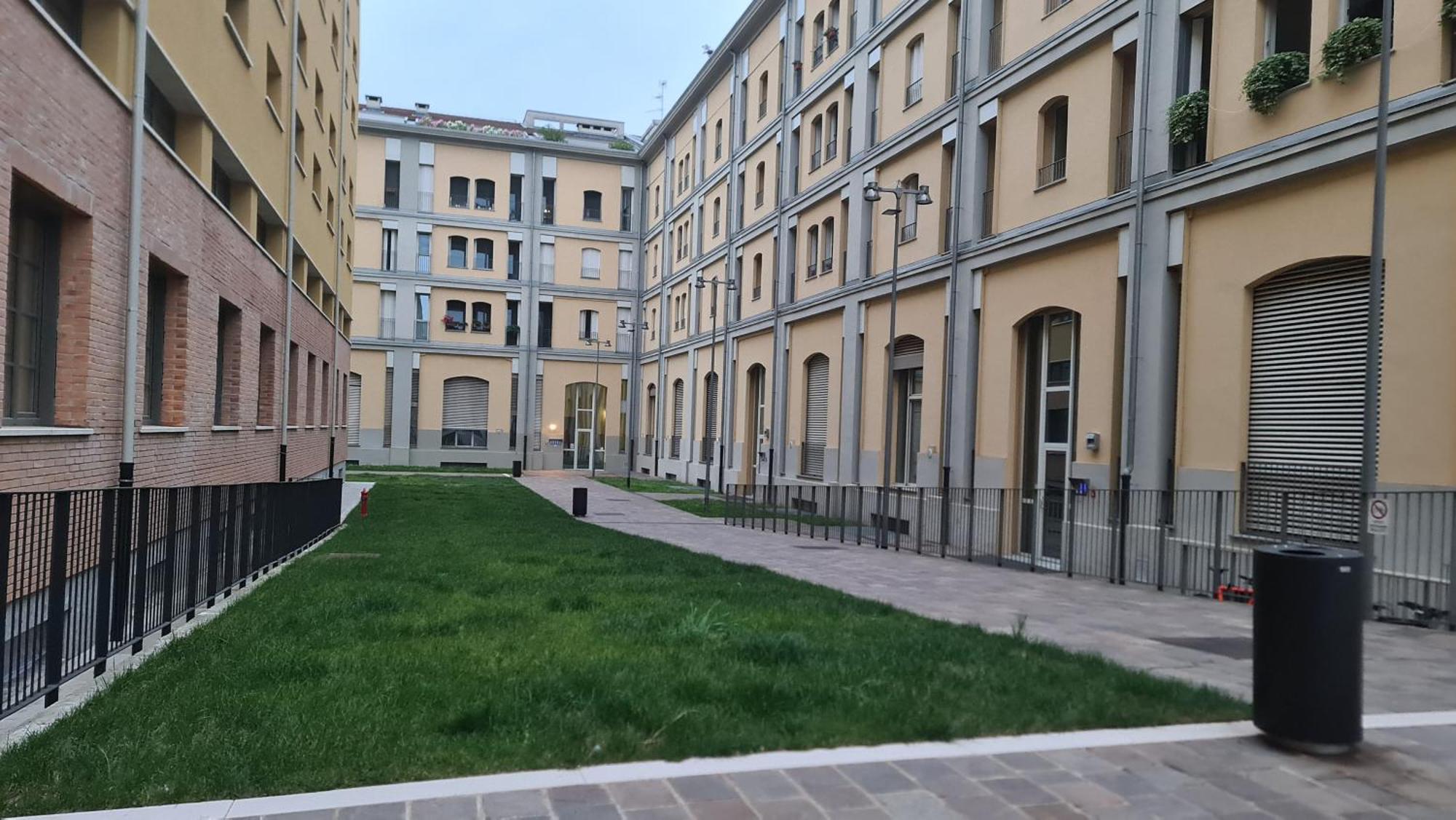 Milan Space Loft - Apartment Close To M5 Subway - Free Parking - Sky & Netflix Tv Ngoại thất bức ảnh